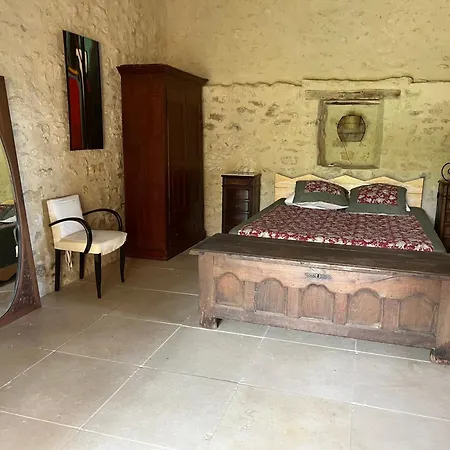 Mas Grange Neuve بيت ضيافة