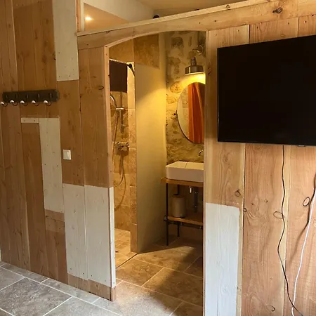 Guest house Mas Grange Neuve 3*