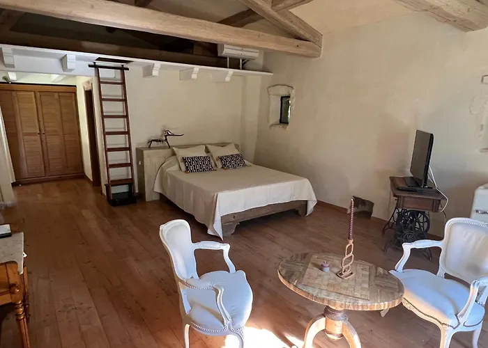 بيت ضيافة Mas Grange Neuve *