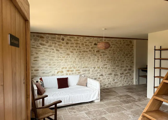 Mas Grange Neuve بيت ضيافة